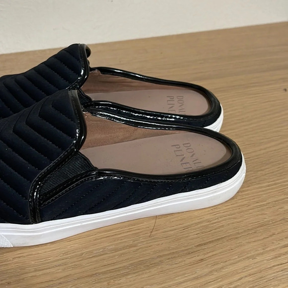 Donald J Pliner Women's Pauly-d Quilted Slippers size 6.5 - Picture 7 of 16